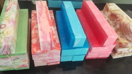 Barras de yoni puras hechas a mano con hierbas naturales Vida útil 2 años Barras de jabón artesanal